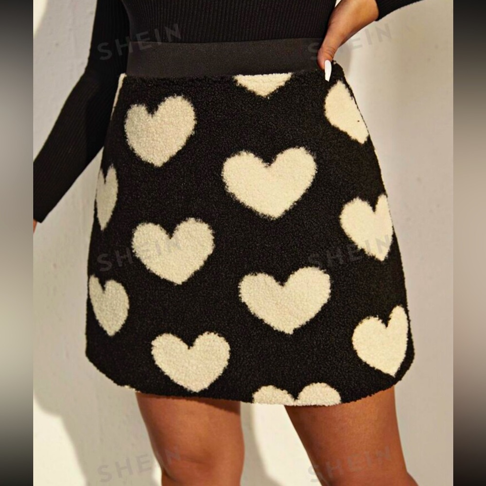 Black & White Heart Design Skirt